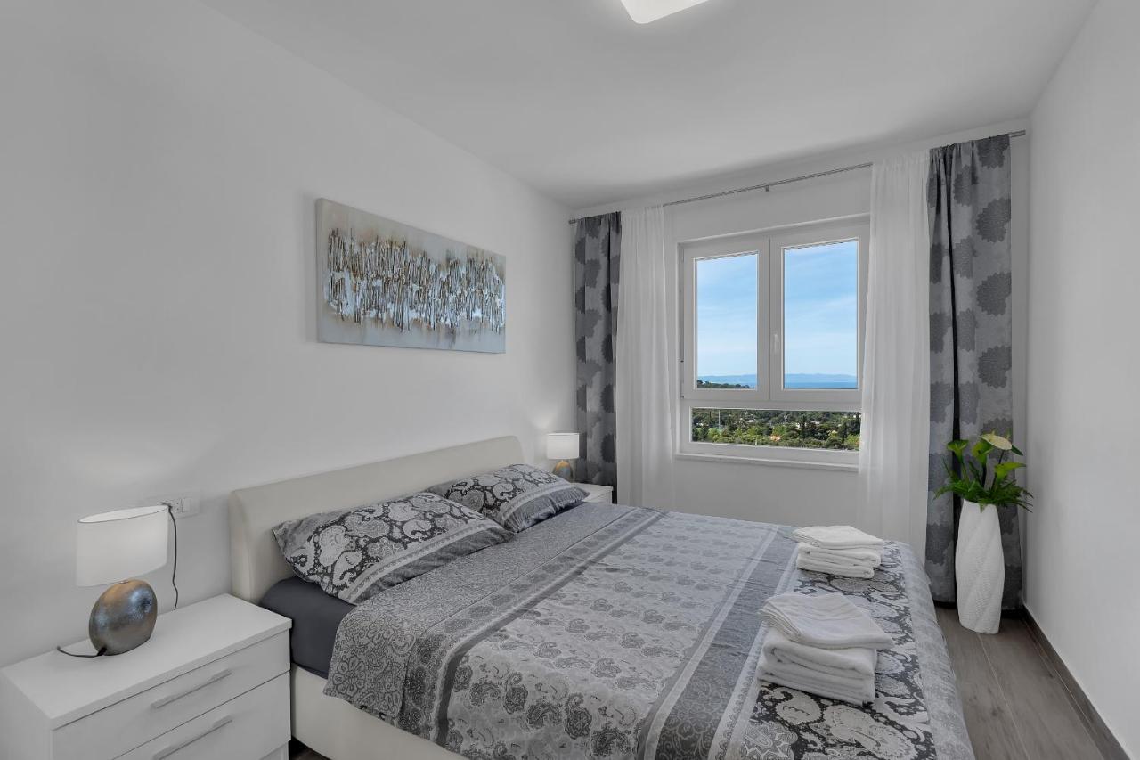 Apartment Navis, Sea View Makarska Buitenkant foto