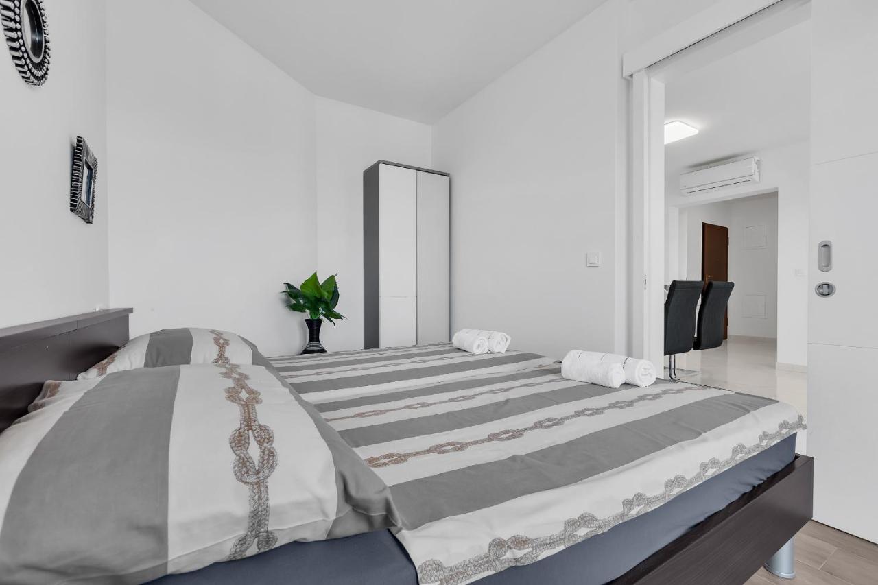 Apartment Navis, Sea View Makarska Buitenkant foto