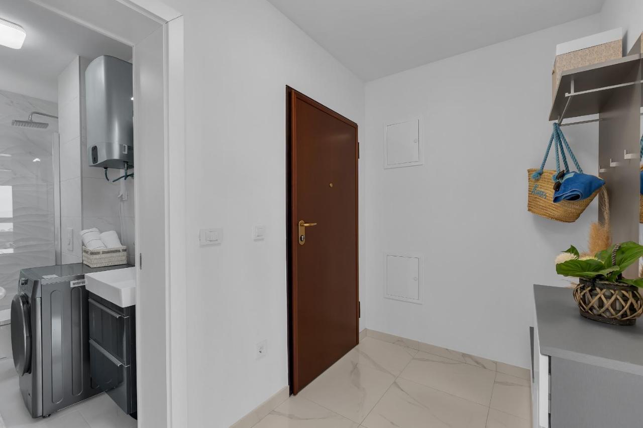 Apartment Navis, Sea View Makarska Buitenkant foto